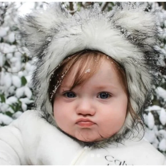 White Faux Fur Bonnet - Picture 1 of 5